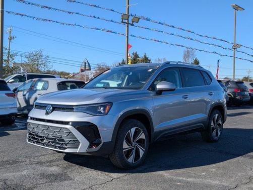 2025 Volkswagen Taos 1.5T SE