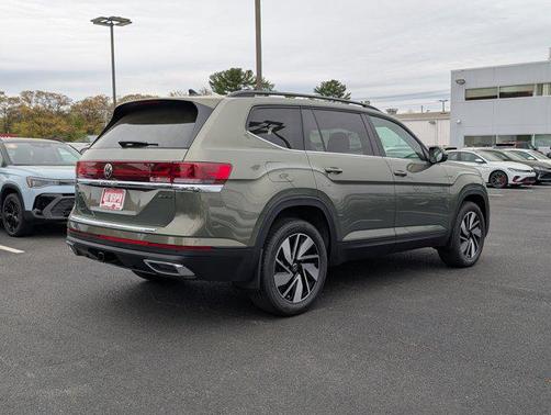 2025 Volkswagen Atlas 2.0T SE w/Technology 4MOTION
