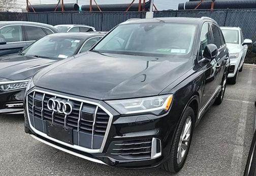 2022 Audi Q7 55 Premium Plus