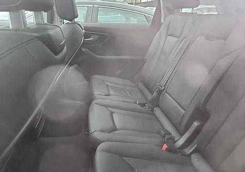 2022 Audi Q7 55 Premium Plus