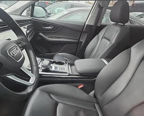 2022 Audi Q7 55 Premium Plus