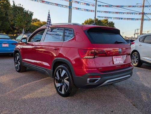 2024 Volkswagen Taos 1.5T SEL
