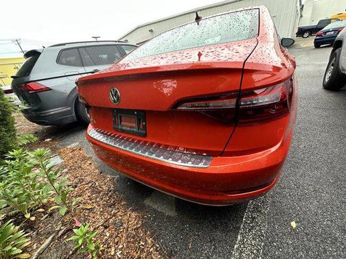Orange Metallic 2021 Volkswagen Jetta 1.4T S