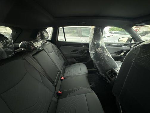 sandstone 2026 Volkswagen Tiguan 2.0T SE R-Line Black 4MOTION