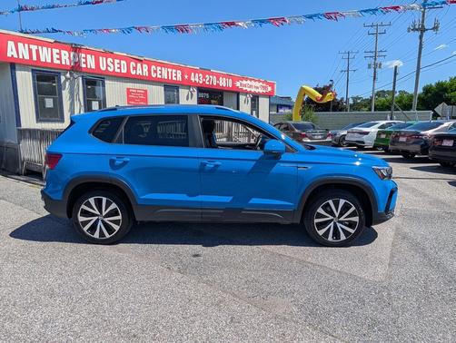 Blue 2022 Volkswagen Taos 1.5T SE