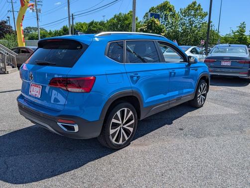 Blue 2022 Volkswagen Taos 1.5T SE
