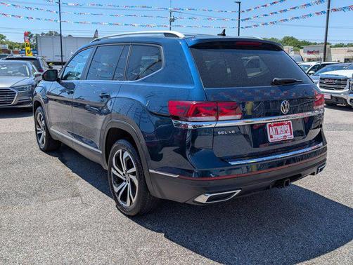 Blue Metallic 2023 Volkswagen Atlas 3.6L SEL