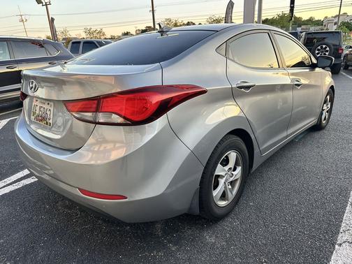 Titanium Gray Metallic 2015 Hyundai ELANTRA SE