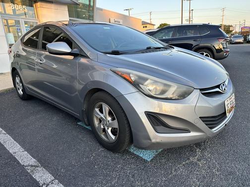 Titanium Gray Metallic 2015 Hyundai ELANTRA SE