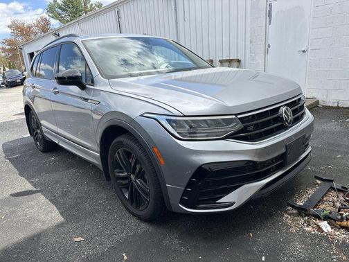 2022 Volkswagen Tiguan 2.0T SE R-Line Black 4MOTION