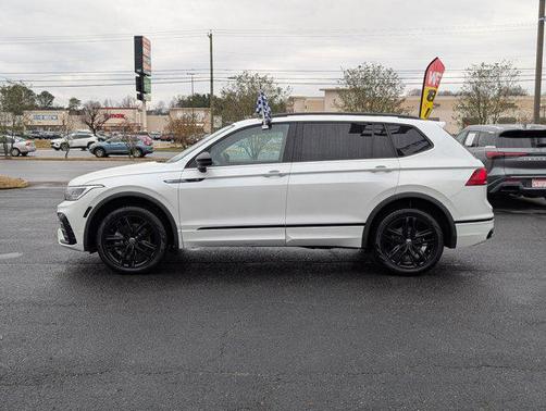 2022 Volkswagen Tiguan 2.0T SE R-Line Black 4MOTION