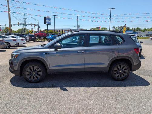 Platinum Gray Metallic 2022 Volkswagen Taos 1.5T S