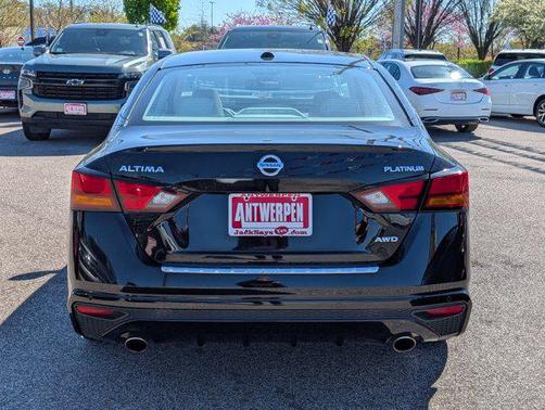 Super Black 2019 Nissan Altima 2.5 Platinum