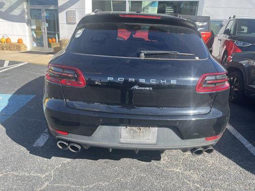 2018 Porsche Macan Sport Edition