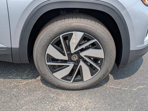 2025 Volkswagen Atlas 2.0T SE w/Technology 4MOTION