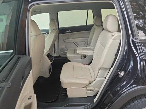 2022 Volkswagen Atlas 3.6L SE w/Technology