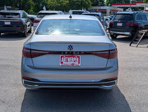 Silver Metallic 2025 Volkswagen Jetta 1.5T SEL