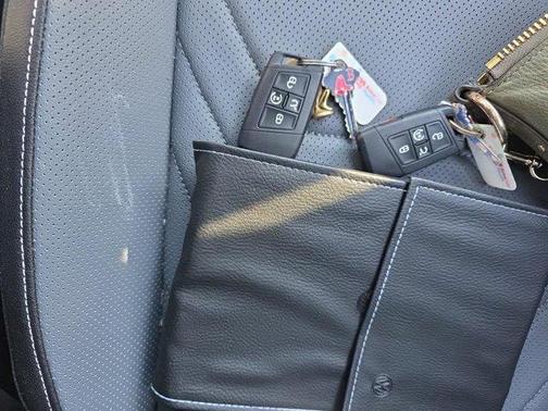 Silver Metallic 2025 Volkswagen Jetta 1.5T SEL