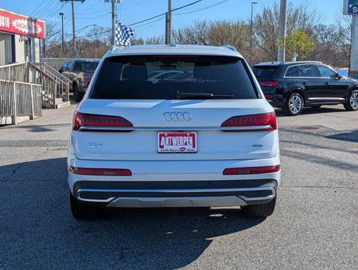2022 Audi Q7 55 Premium Plus