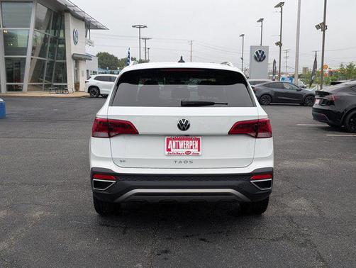 2024 Volkswagen Taos 1.5T SE