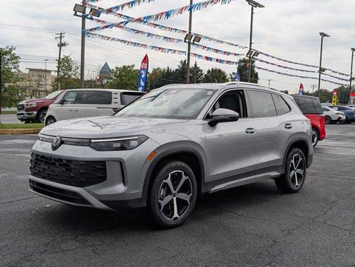 2025 Volkswagen Tiguan 2.0T SE 4MOTION