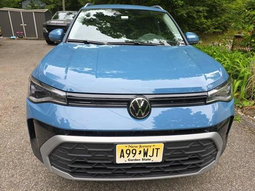 Monterey Blue Pearl 2025 Volkswagen Taos 1.5T SE