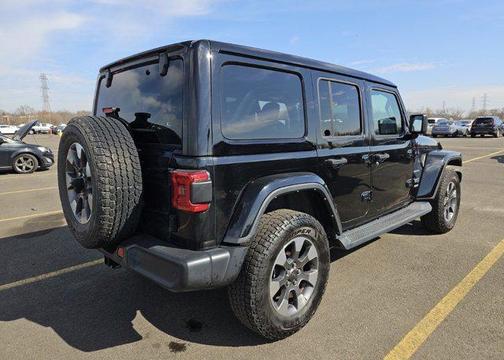 Black Clearcoat 2022 Jeep Wrangler Unlimited Sahara