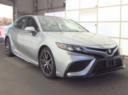 Celestial Silver Metallic 2024 Toyota Camry SE