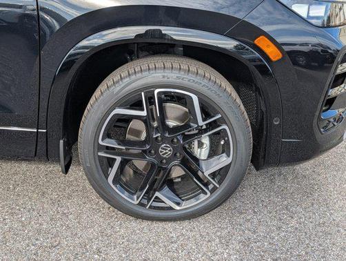 2026 Volkswagen Tiguan 2.0T SEL R-Line 4MOTION