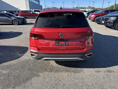 2024 Volkswagen Taos 1.5T SEL