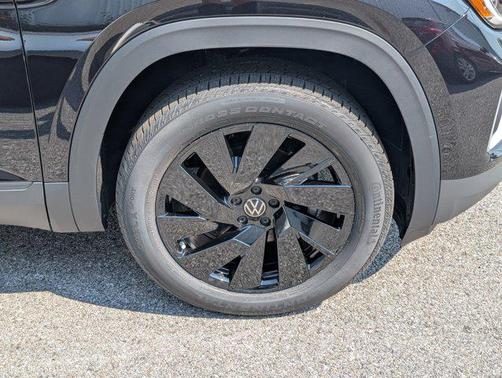 2025 Volkswagen Atlas 2.0T SE w/Technology 4MOTION
