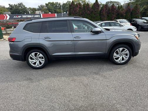 2022 Volkswagen Atlas 3.6L SE w/Technology