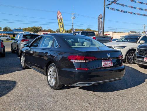 2020 Volkswagen Passat 2.0T SE