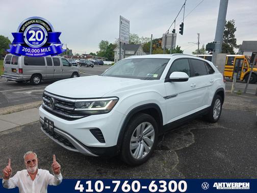 Pure White 2023 Volkswagen Atlas Cross Sport 3.6L V6 SE w/Technology