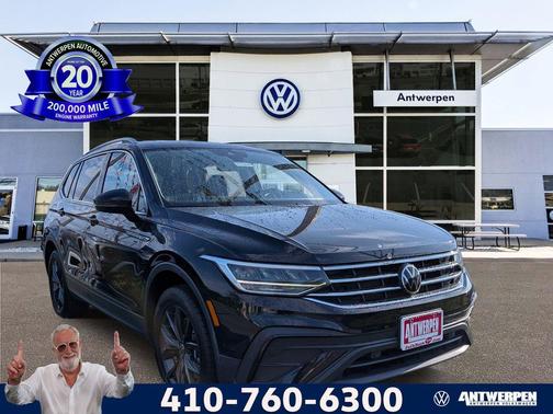 Deep Black 2023 Volkswagen Tiguan 2.0T SE