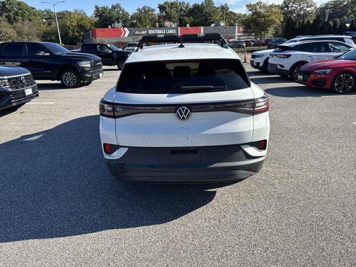 2023 Volkswagen ID.4 Pro