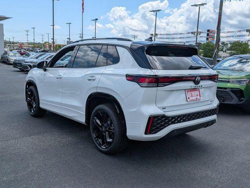 2025 Volkswagen Tiguan 2.0T SE R-Line Black 4MOTION