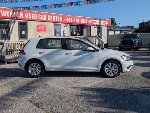 2018 Volkswagen Golf TSI SE