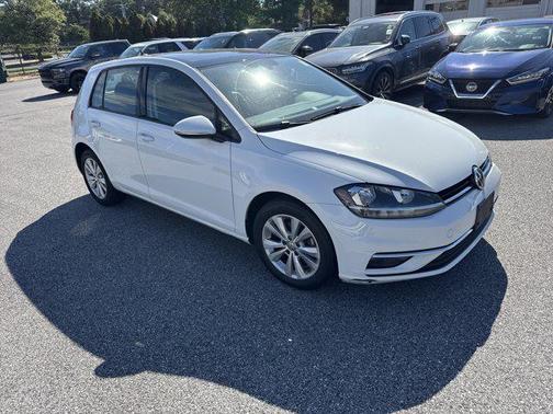 2018 Volkswagen Golf TSI SE