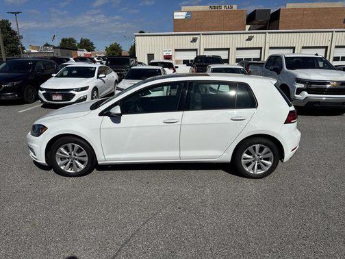 2018 Volkswagen Golf TSI SE