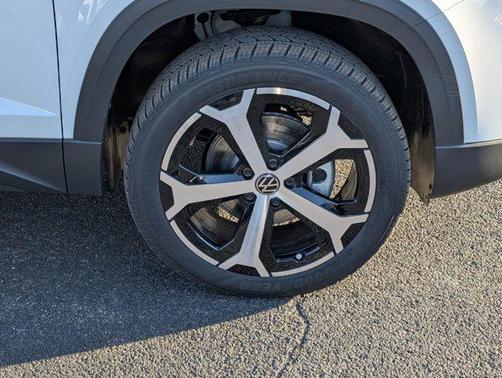 2025 Volkswagen Taos 1.5T SEL