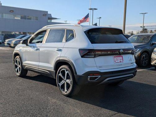2025 Volkswagen Taos 1.5T SEL