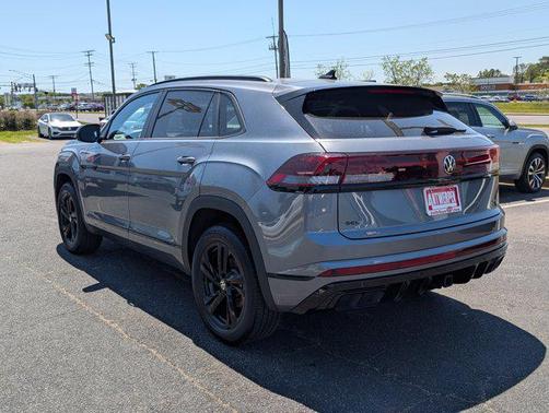 Platinum Gray Metallic 2025 Volkswagen Atlas Cross Sport 2.0T SEL