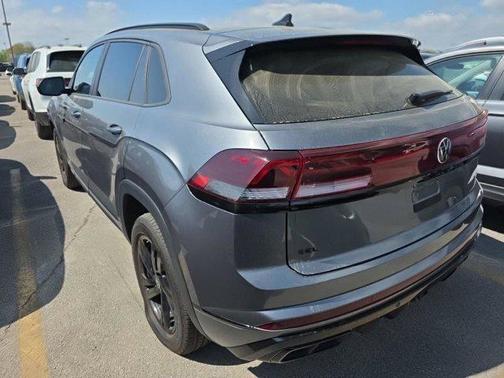 2025 Volkswagen Atlas Cross Sport 2.0T SEL