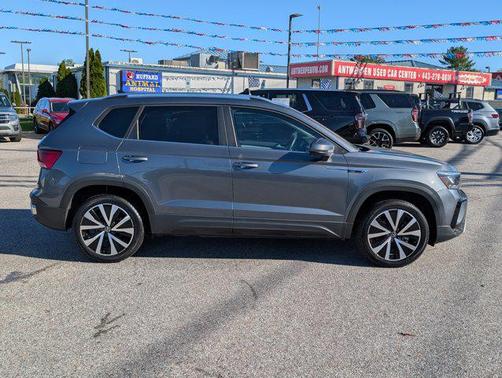 2023 Volkswagen Taos 1.5T SE