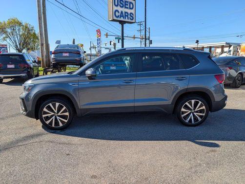 2023 Volkswagen Taos 1.5T SE