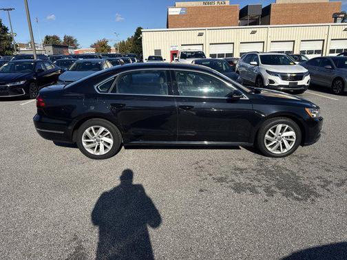 2018 Volkswagen Passat 2.0T SE