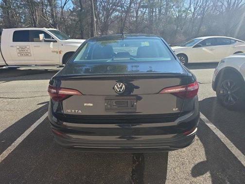 Deep Black 2023 Volkswagen Jetta 1.5T SE