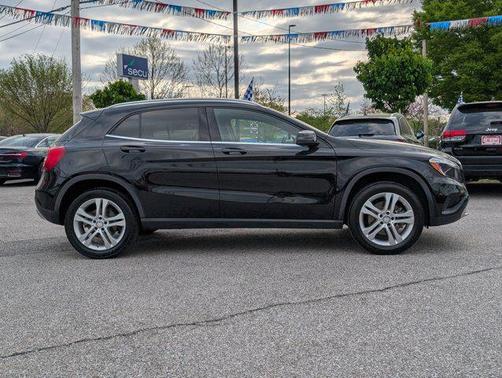 2017 Mercedes-Benz GLA 250 Base