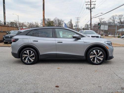 2023 Volkswagen ID.4 Pro